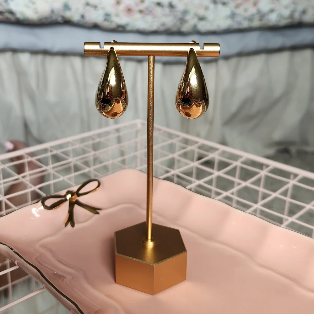 Kendra Scott 18k Gold Vermeil Raylyn Hoop Earrings - Picture 3 of 6